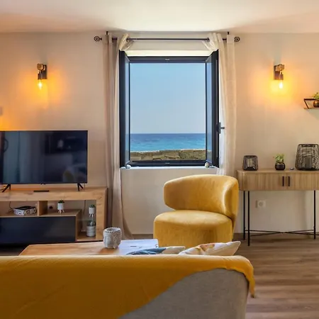 Marine De Villa Meria