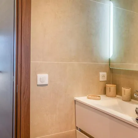 Marine De Вилла *